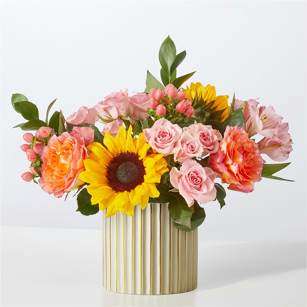 Sun's Out Bouquet – Wheeling Flower Shop Inc, Wheeling WV