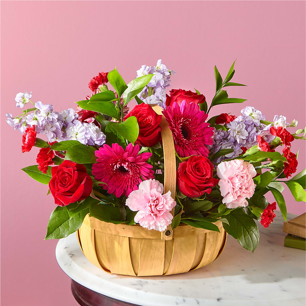 Pink Picnic Basket – Wheeling Flower Shop Inc, Wheeling WV