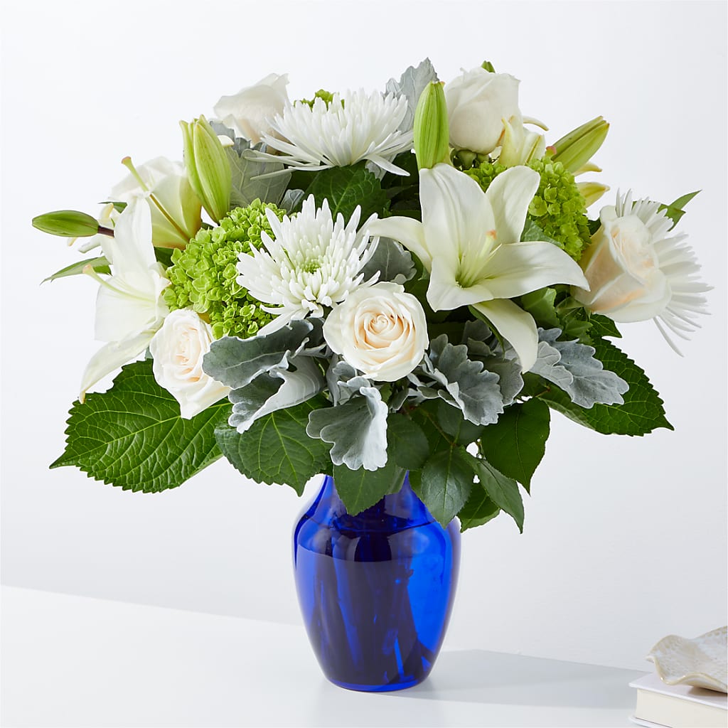 Snowy Dreams Bouquet – Wheeling Flower Shop Inc, Wheeling WV
