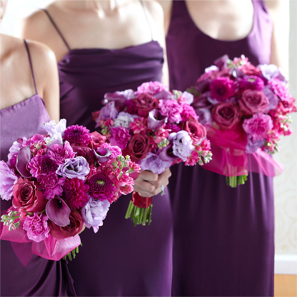 Bridesmaid's Garden Bouquet – Wheeling Flower Shop Inc, Wheeling WV