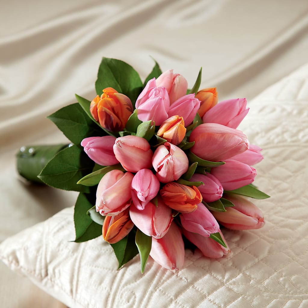Embraceable Bouquet – Wheeling Flower Shop Inc, Wheeling WV