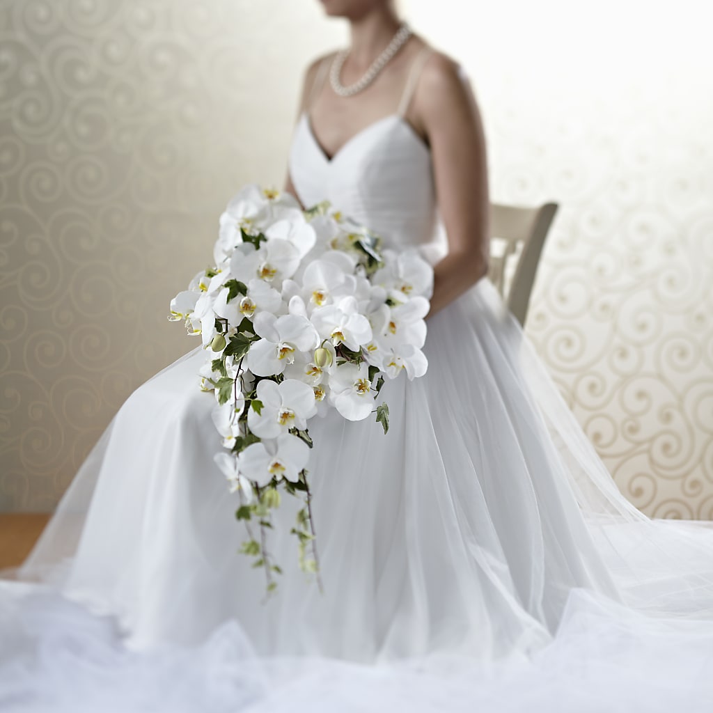 Classic White Bouquet – Wheeling Flower Shop Inc, Wheeling WV