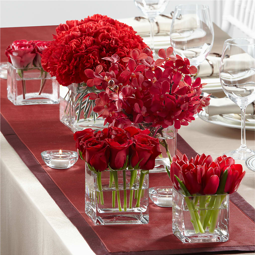 Modern Grace Centerpiece – Wheeling Flower Shop Inc, Wheeling WV