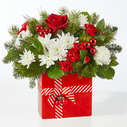 Presents Under the Tree Bouquet –  Wheeling Flower Shop Inc, Wheeling WV