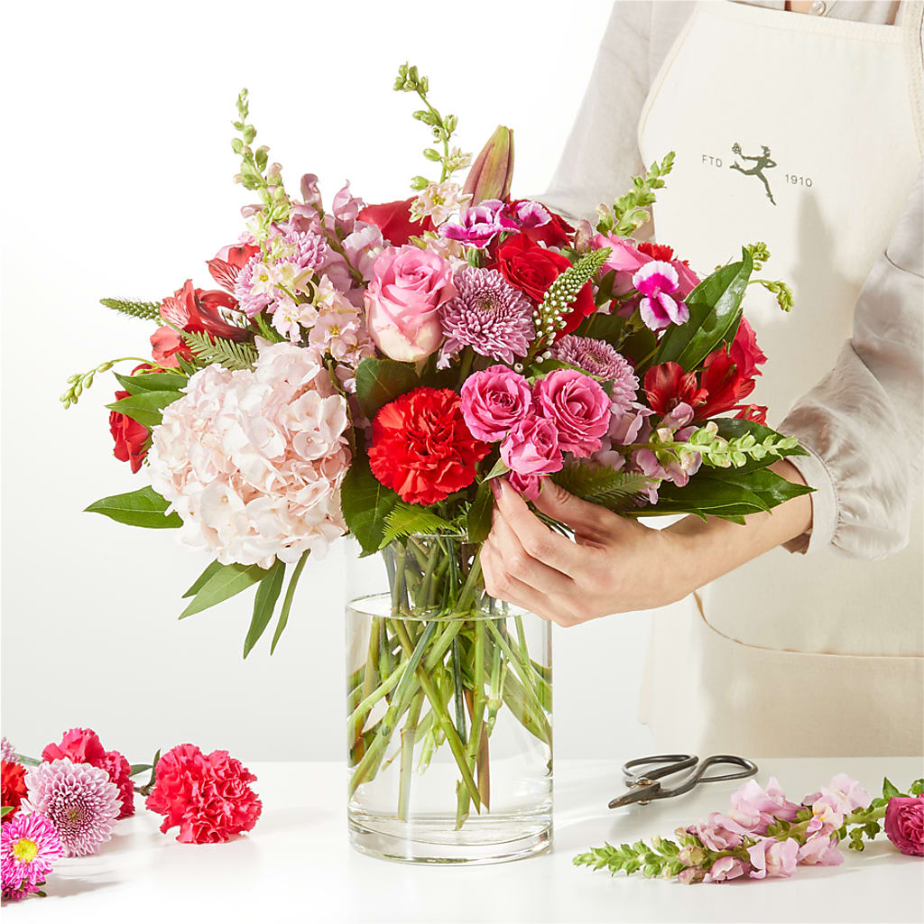 Swooning Over You - A Luxury Florist Original –  Wheeling Flower Shop Inc, Wheeling WV