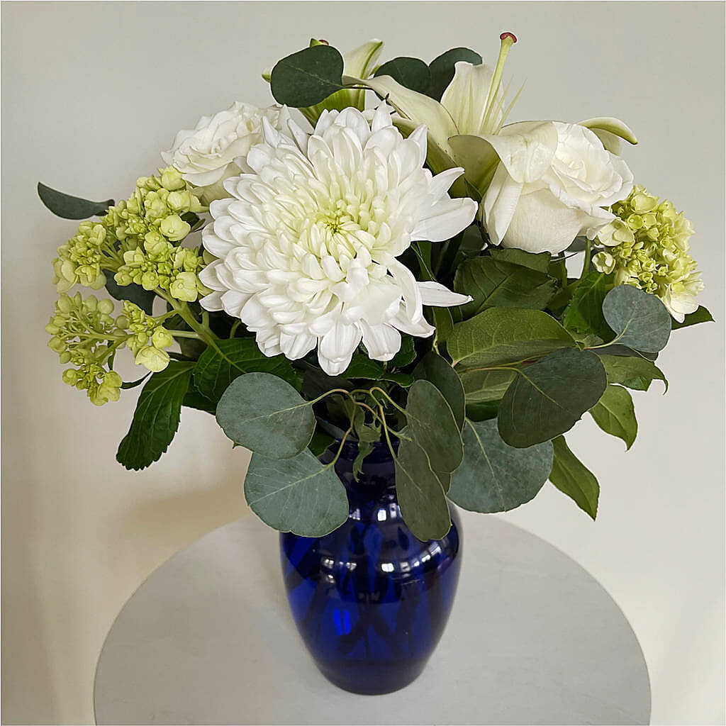 Snowy Dreams Bouquet –  Wheeling Flower Shop Inc, Wheeling WV