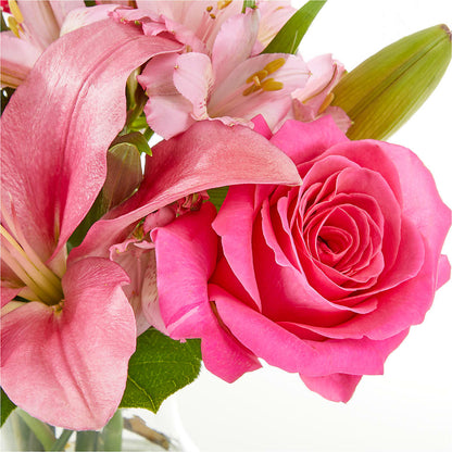Lots of Love Bouquet –  Wheeling Flower Shop Inc, Wheeling WV